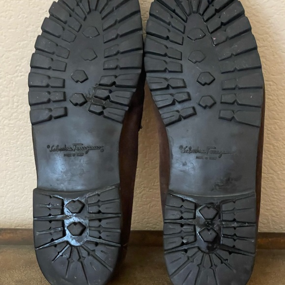 Ferragamo Suede Loafers with Vibram soles - Picture 4 of 6